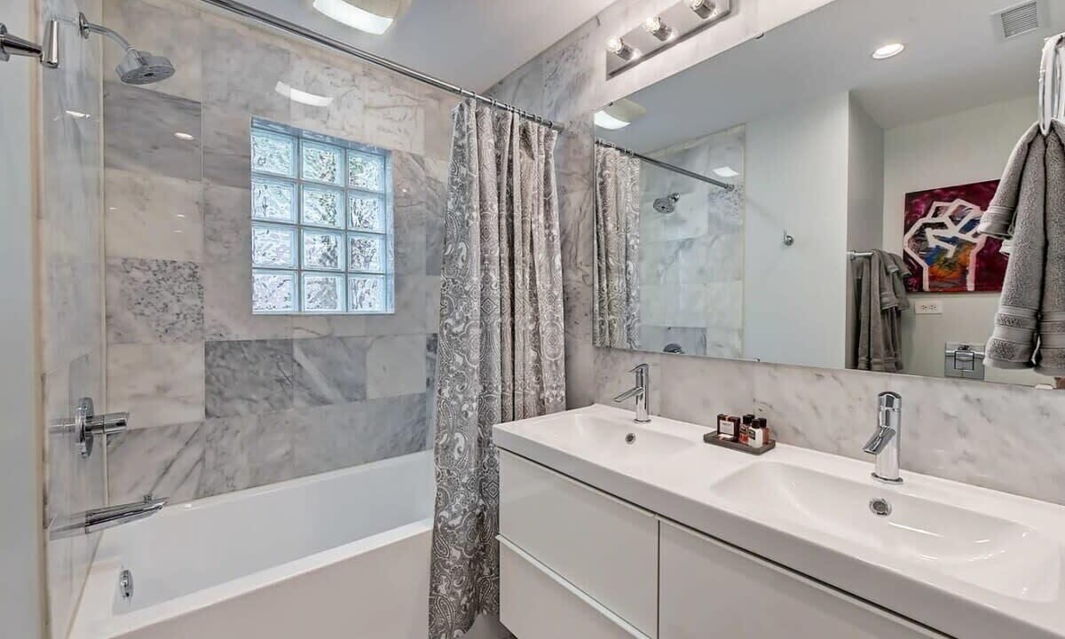 Photo of Bathroom in Cherry