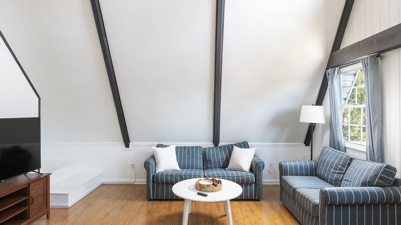 Photo of Livingroom in Colington Harbour