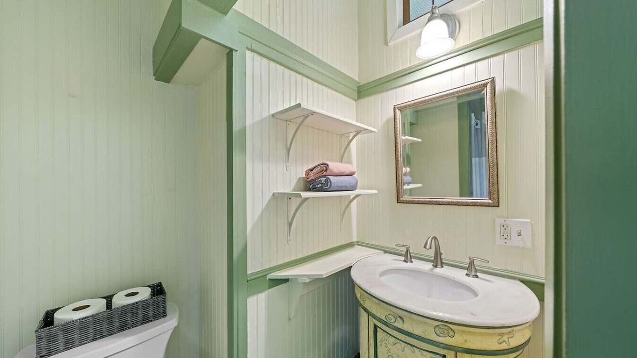 Photo of Bathroom in Makawao