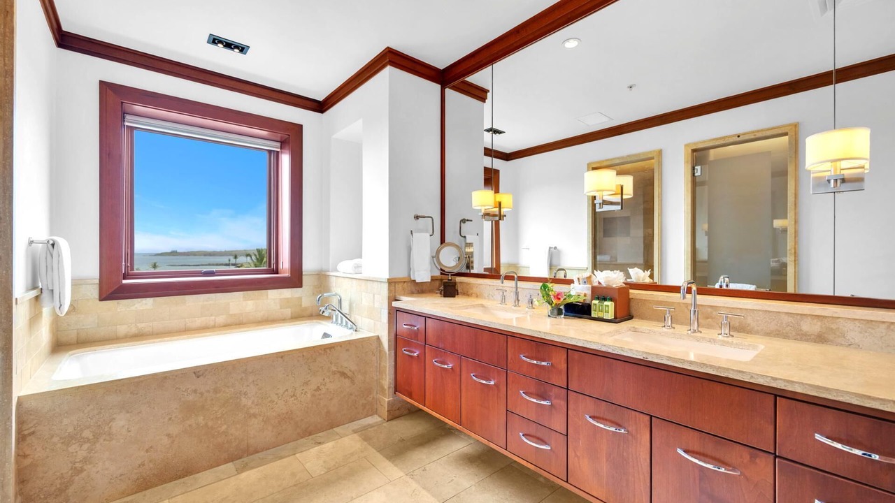 Photo of Bathroom in Montage Kapalua Bay