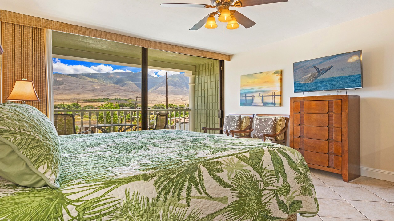Photo of Bedroom in Historic Lahaina Front Street