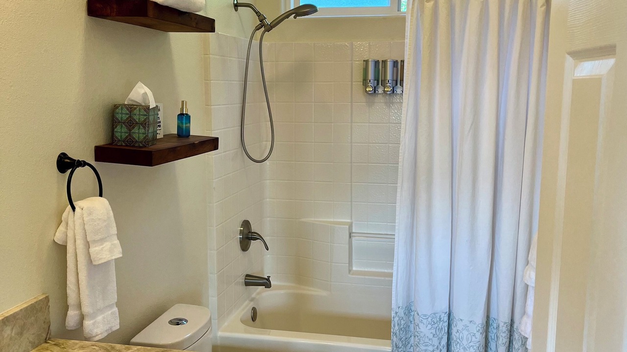 Photo of Bathroom in Discovery Harbour