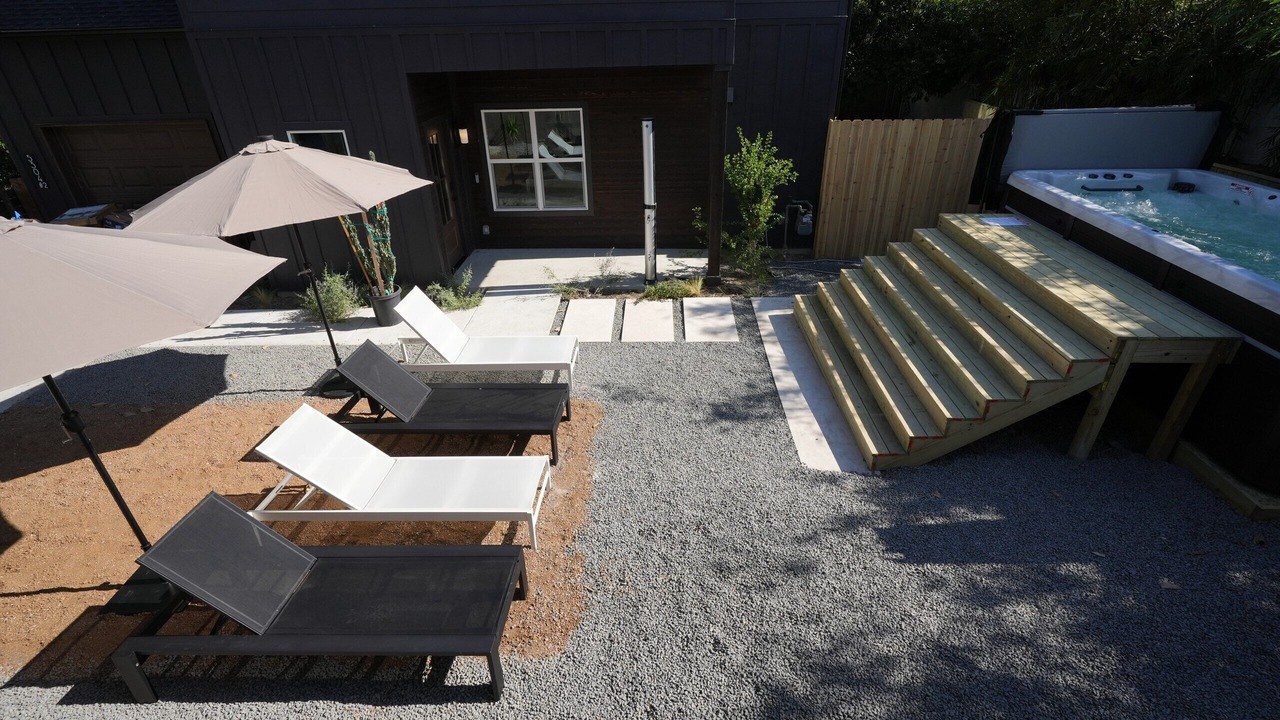 Photo of Patio Balcony in East MLK