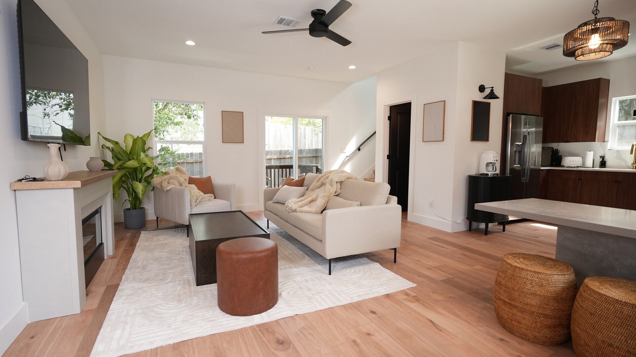 Photo of Livingroom in East MLK