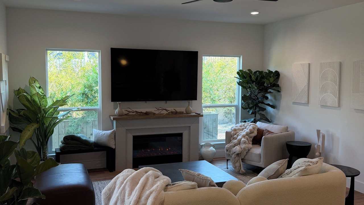 Photo of Livingroom in East MLK