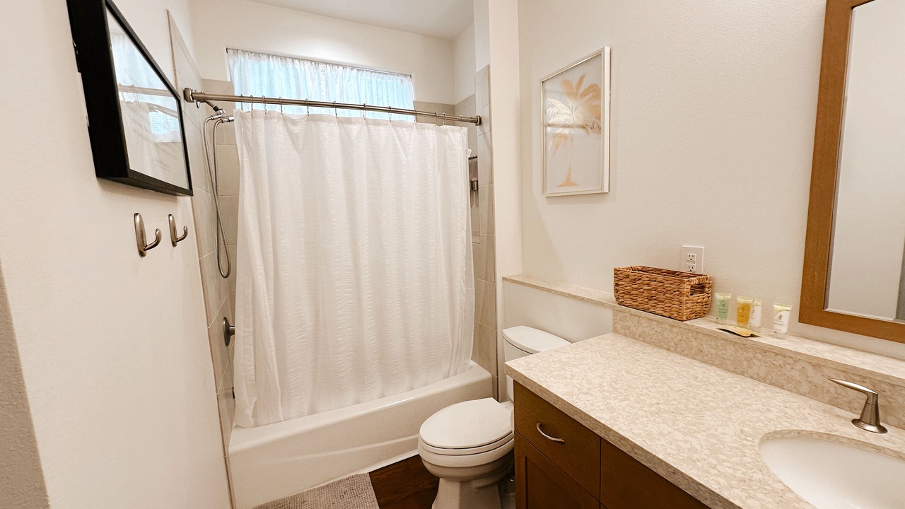Photo of Bathroom in Makaha Valley
