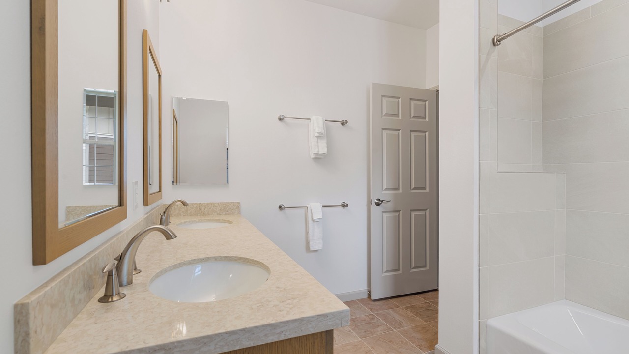 Photo of Bathroom in Makaha Valley