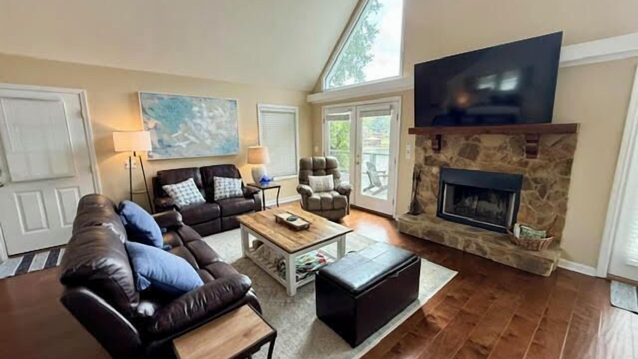 Photo of Livingroom in Hardwick