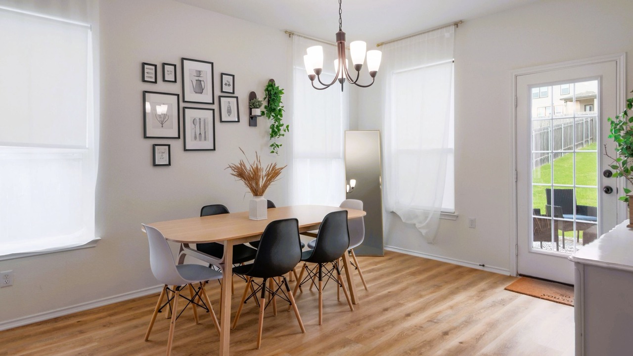 Photo of Bedroom in McNeil