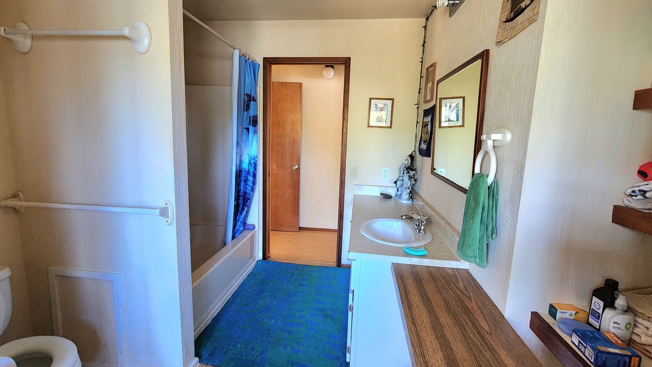 Photo of Bathroom in Keaau