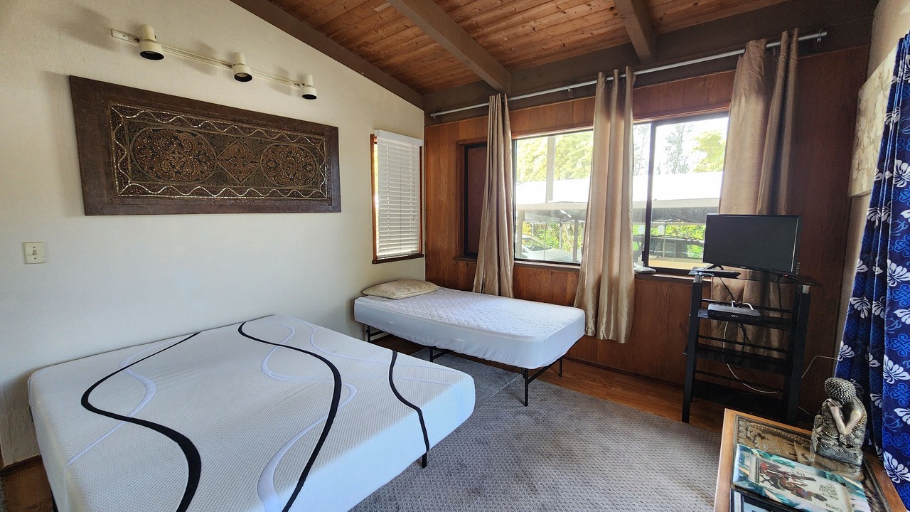 Photo of Bedroom in Keaau