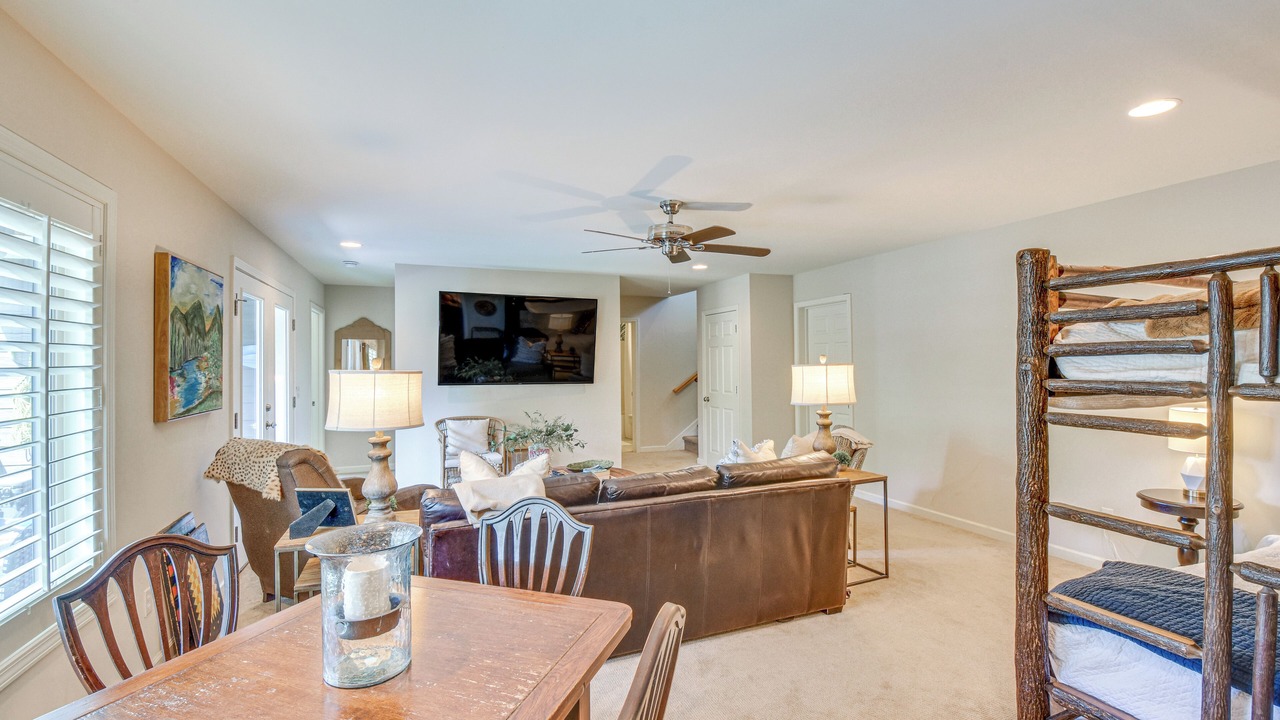 Photo of Livingroom in Seneca