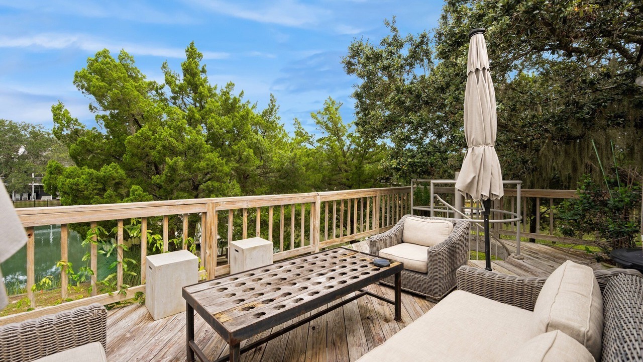Photo of Patio Balcony in Debordieu Colony