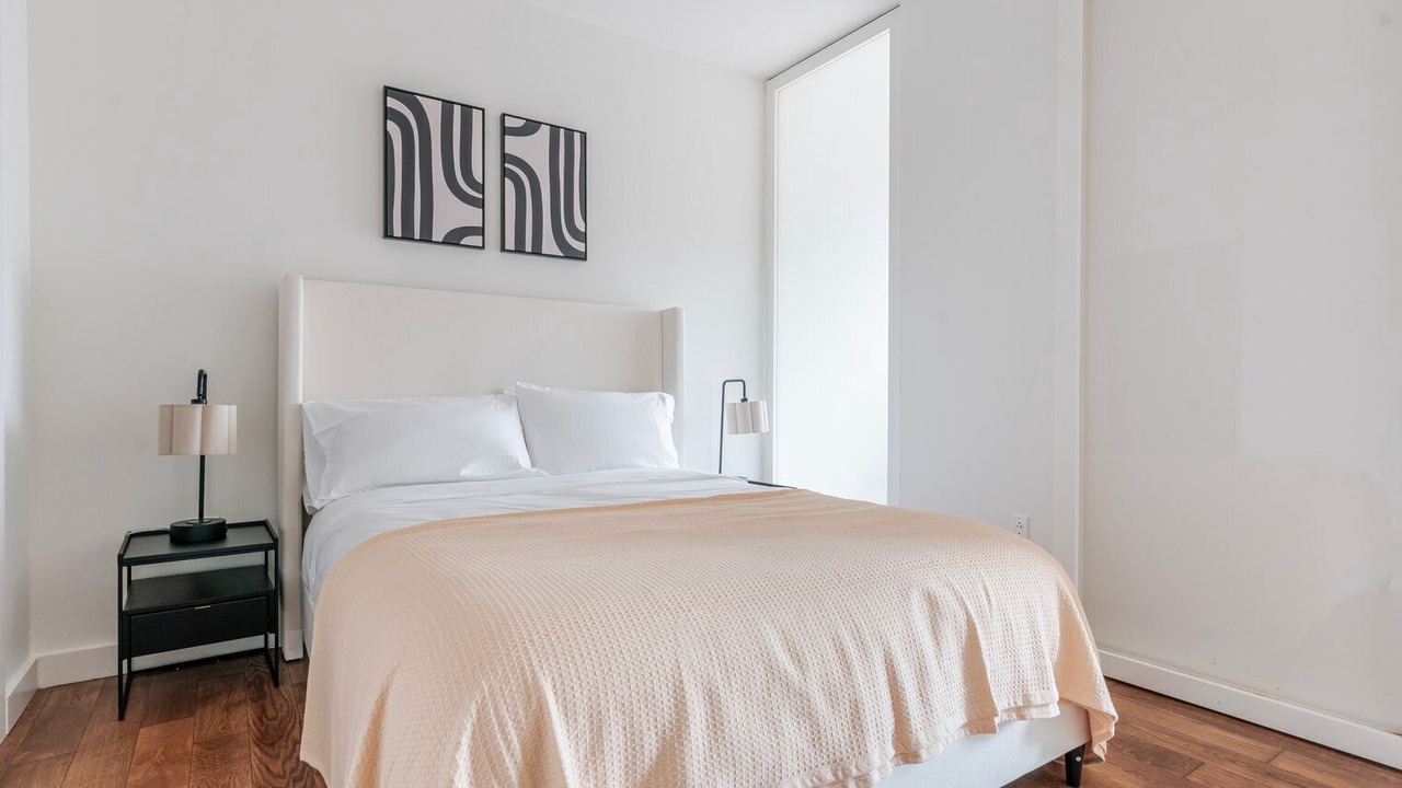 Photo of Bedroom in Navy Yard