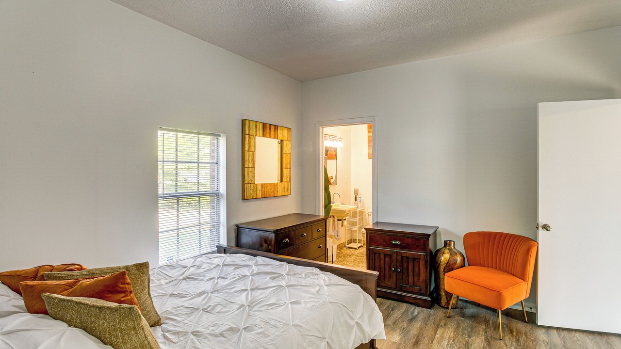 Photo of Bedroom in Waycross