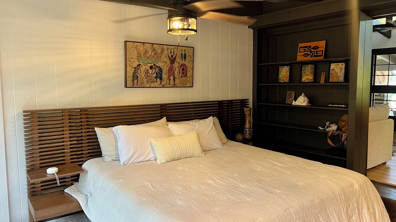 Photo of Bedroom in Kahaluu Bay
