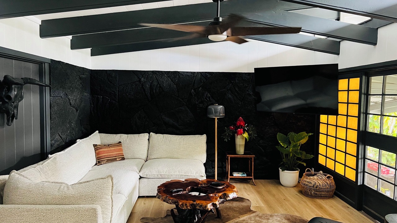 Photo of Livingroom in Kahaluu Bay