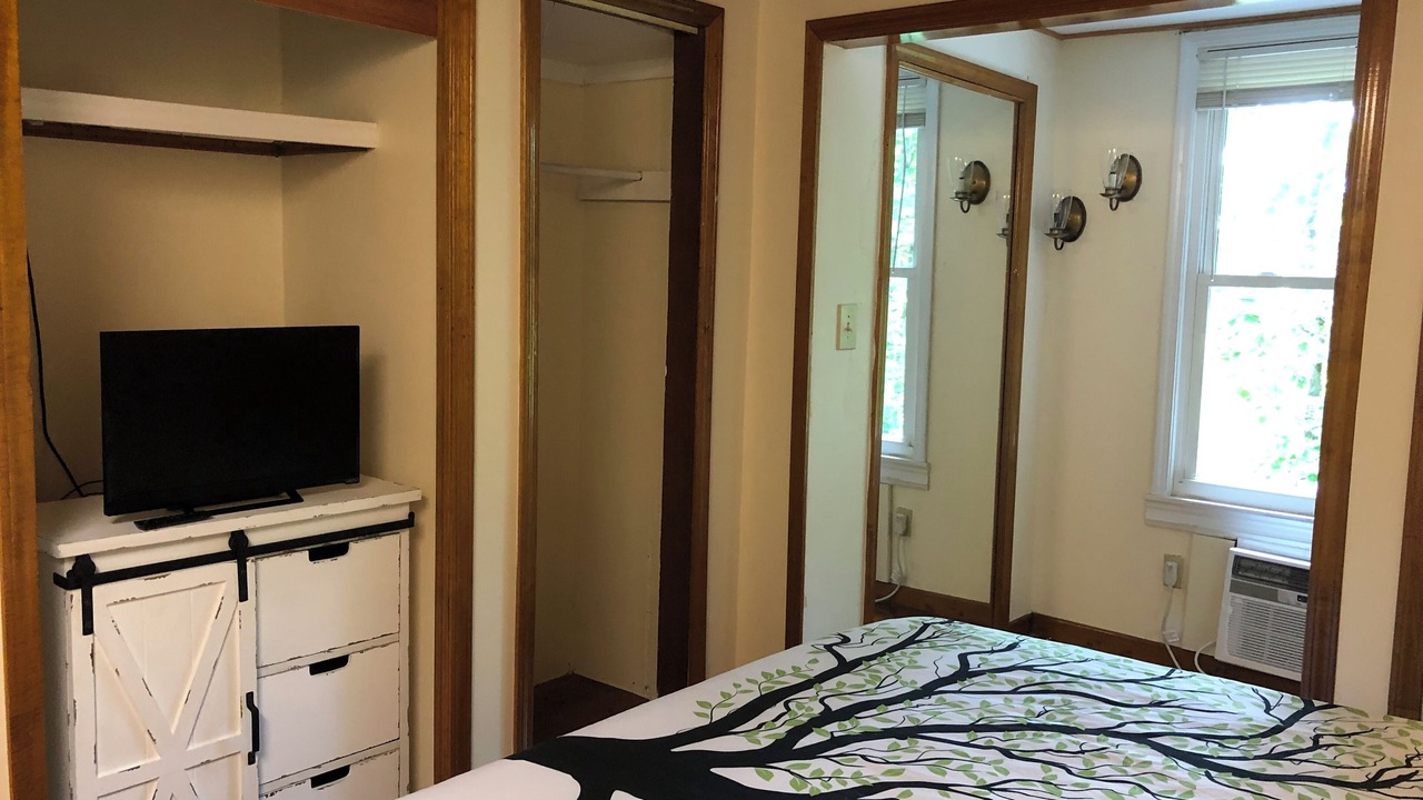 Photo of Bedroom in Berea