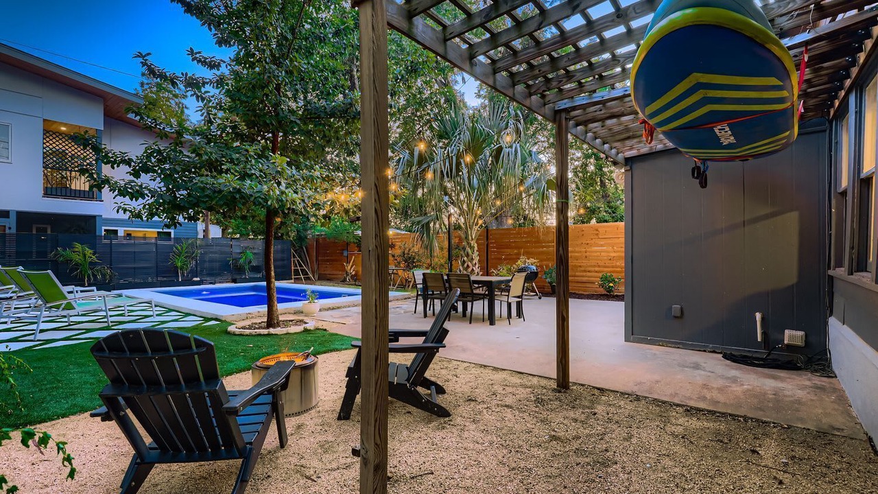 Photo of Outdoor in Holly