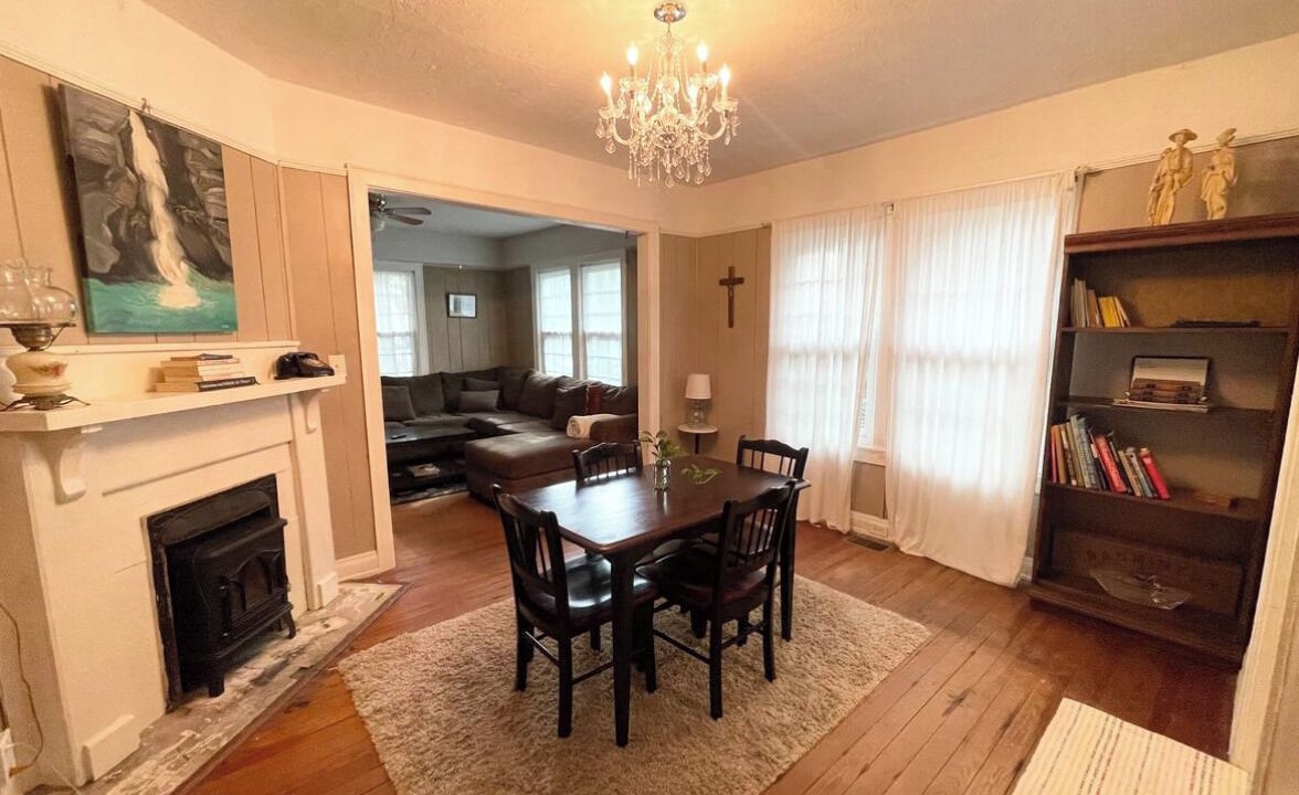 Photo of Livingroom in Midtown