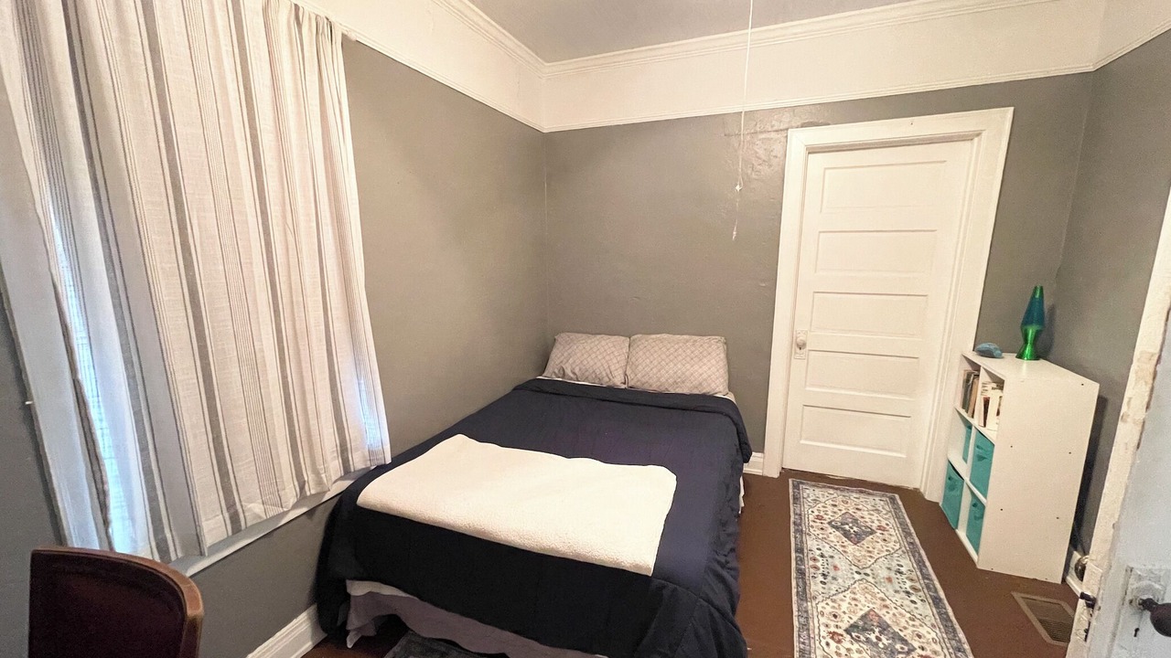 Photo of Bedroom in Midtown