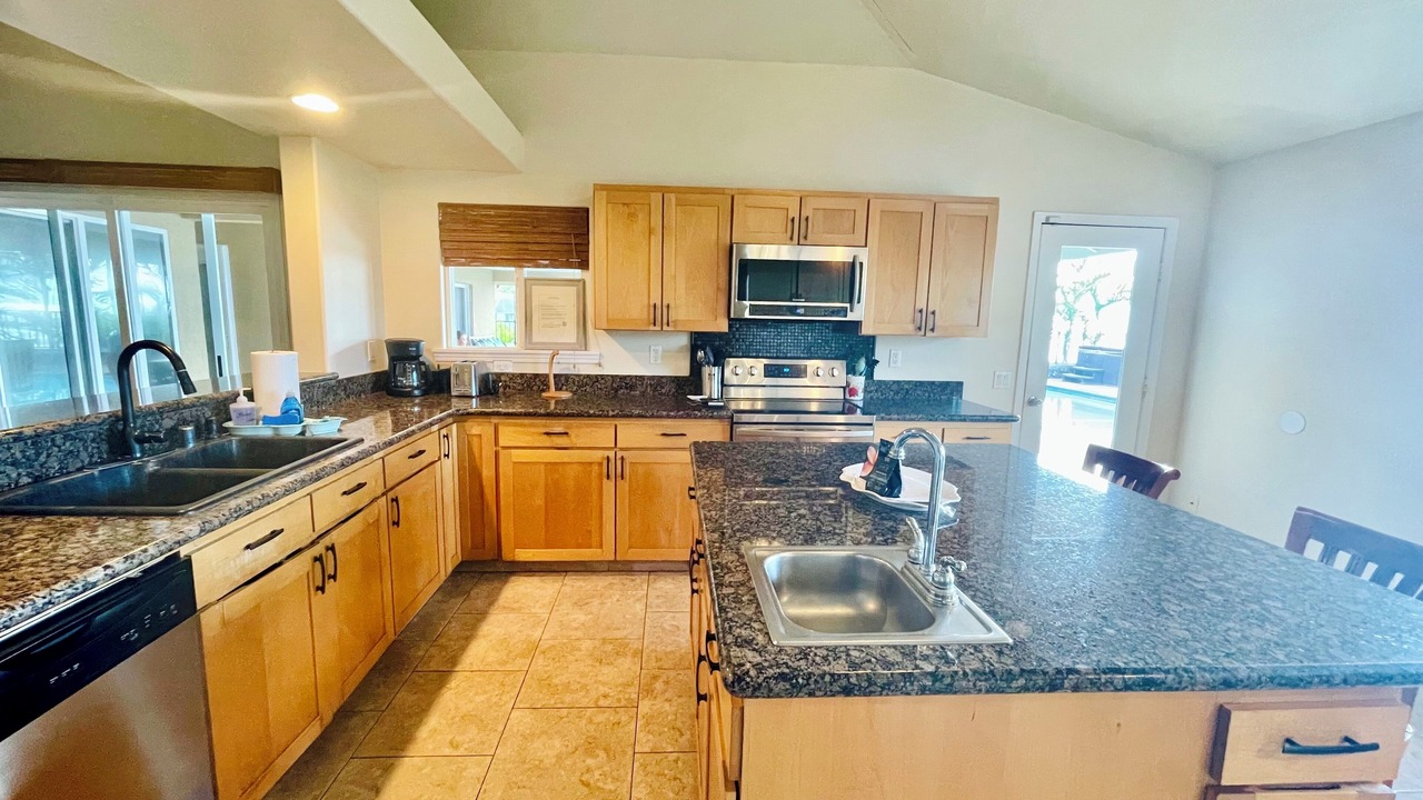 Photo of Kitchen in Kahaluu Bay