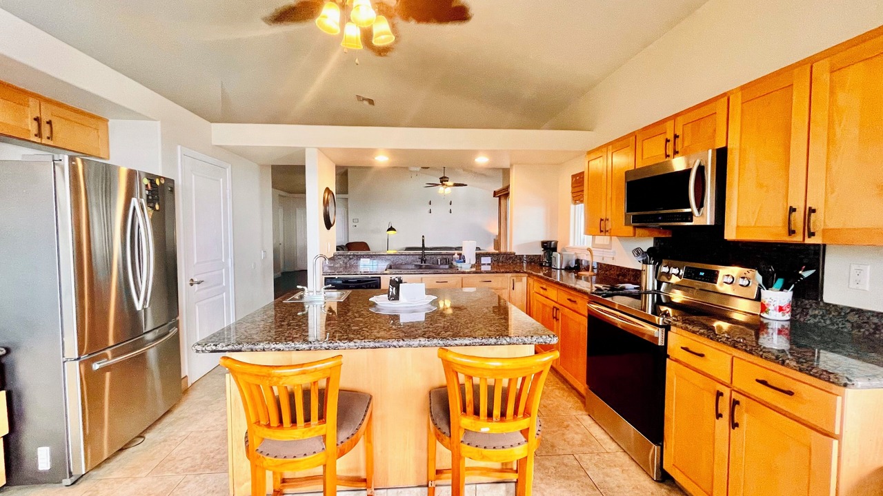 Photo of Kitchen in Kahaluu Bay