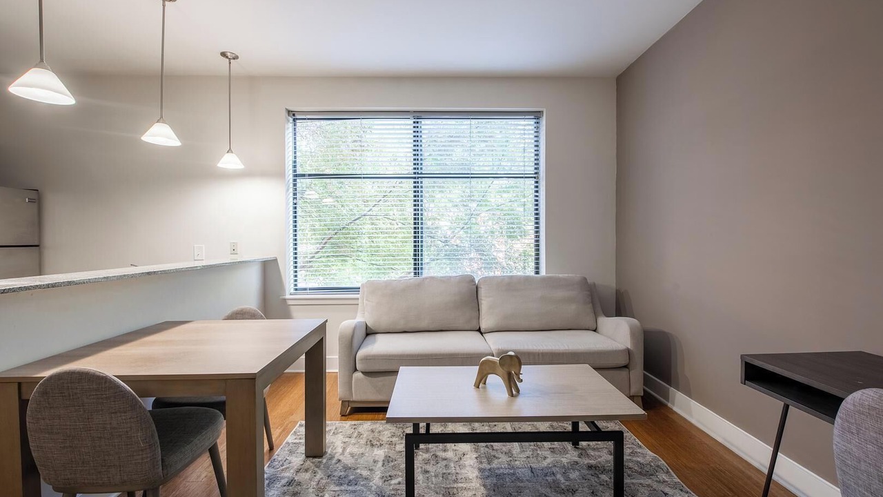 Photo of Livingroom in Church Hill