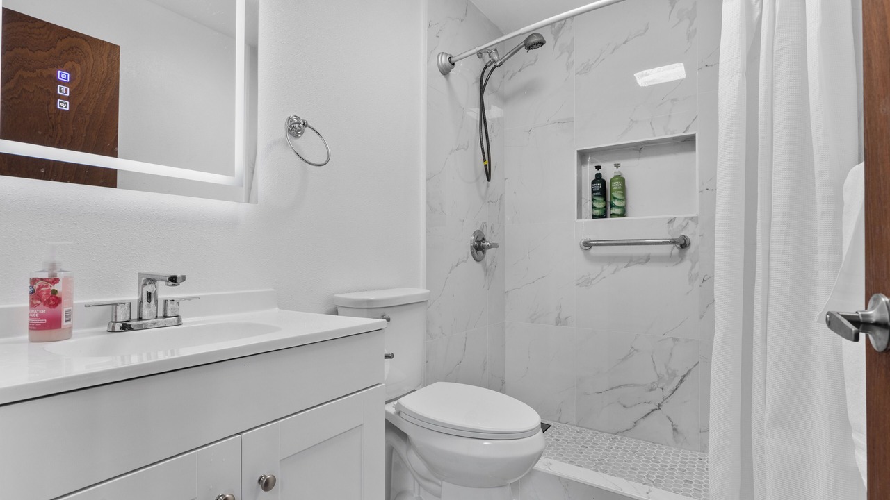 Photo of Bathroom in Kona Palisades