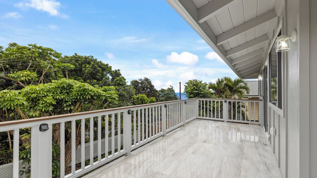 Photo of Patio Balcony in Kona Palisades