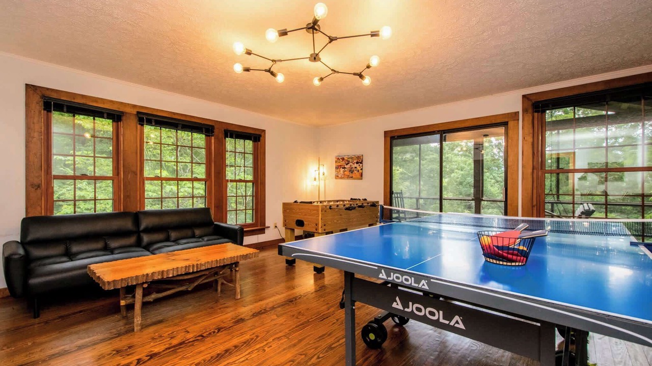 Photo of Bedroom in Hendersonville
