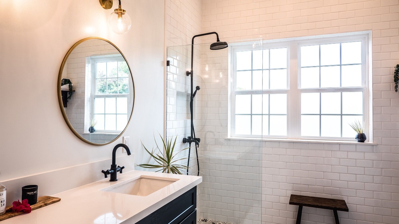 Photo of Bathroom in Wailuku