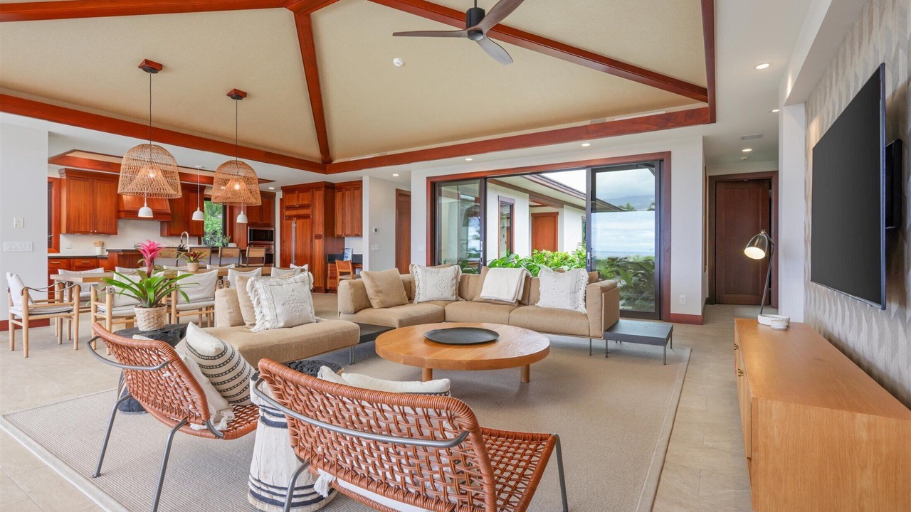 Photo of Livingroom in Kaupulehu