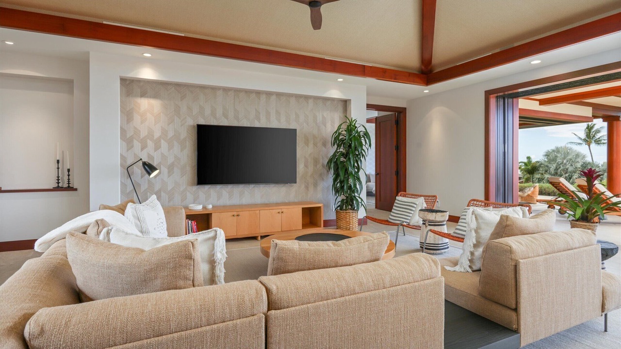 Photo of Livingroom in Kaupulehu