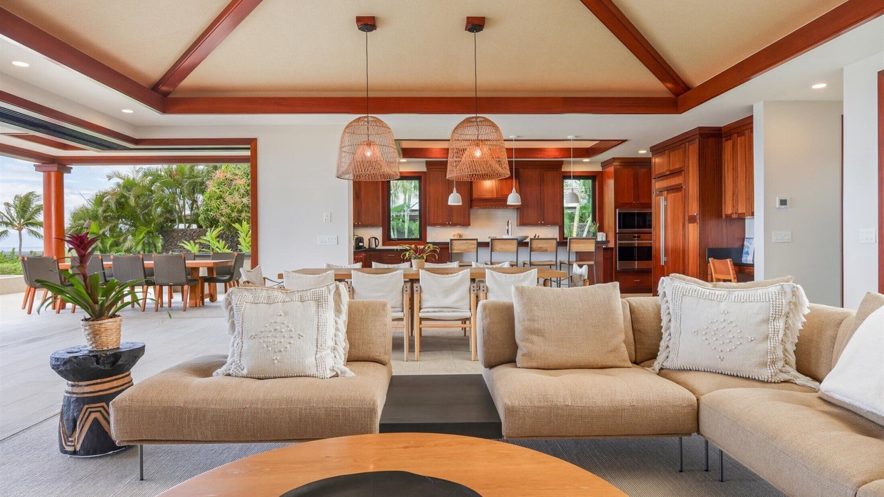Photo of Livingroom in Kaupulehu