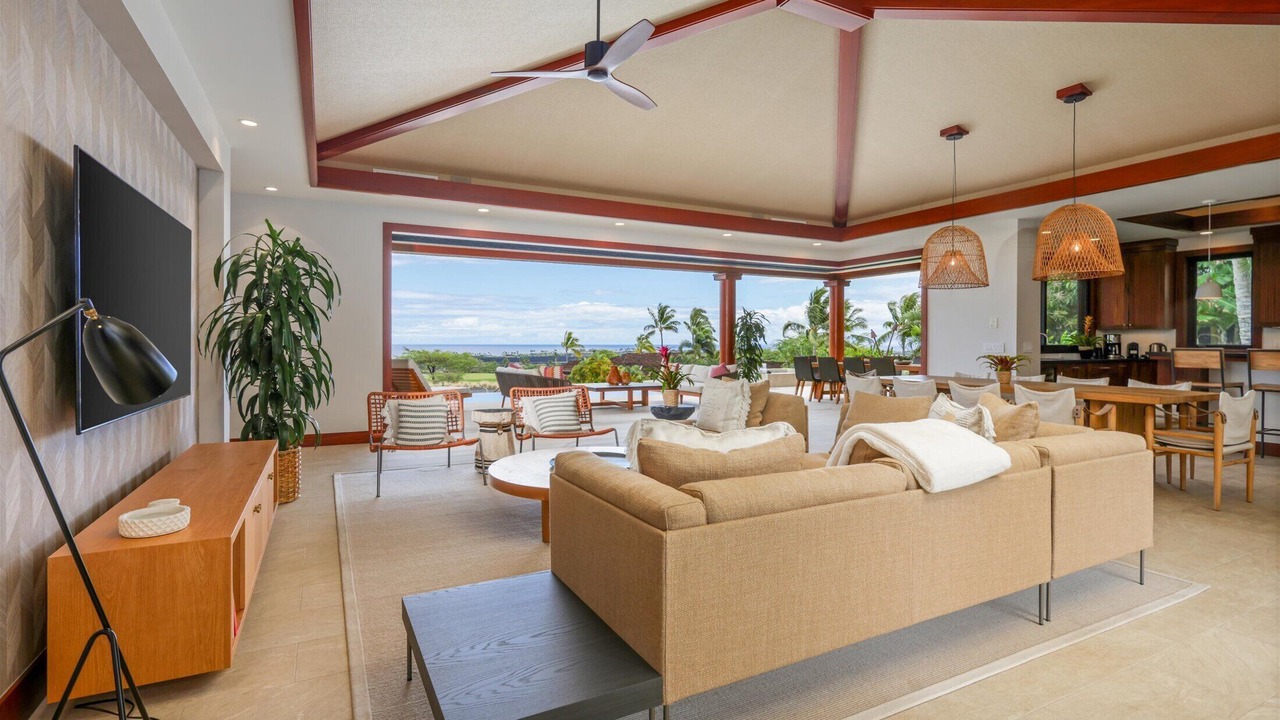 Photo of Livingroom in Kaupulehu