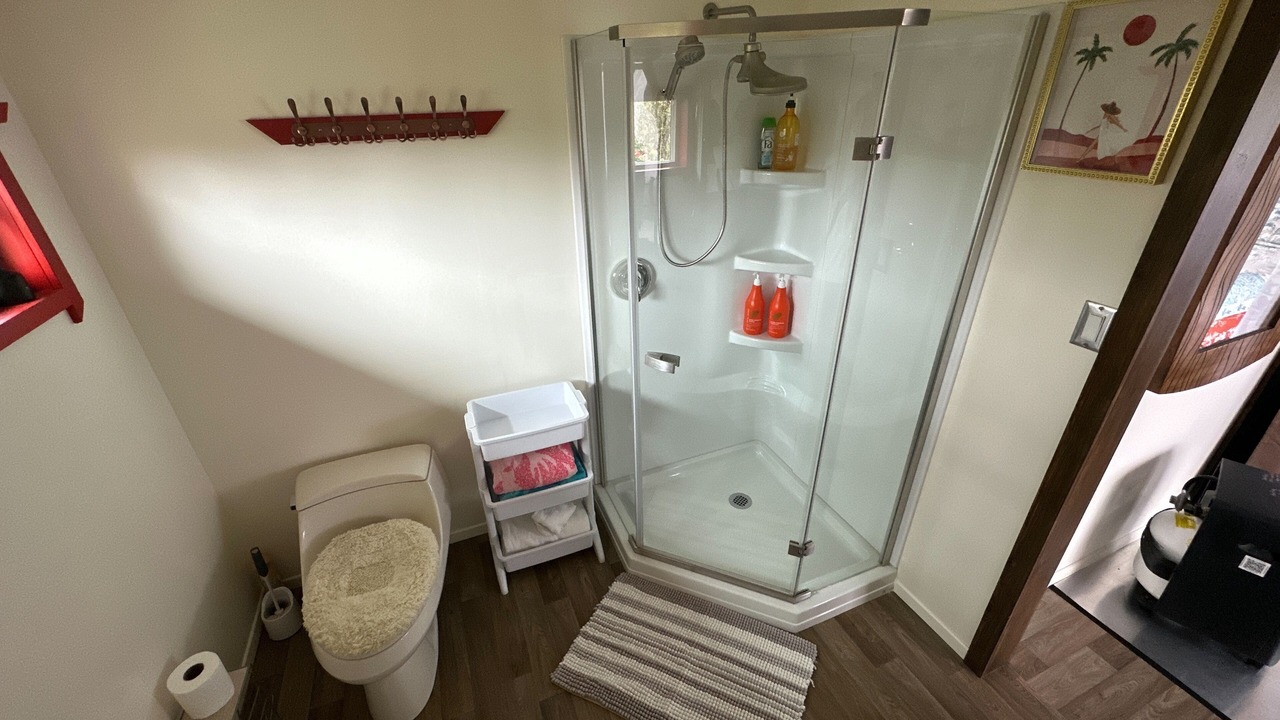 Photo of Bathroom in Fern Forest