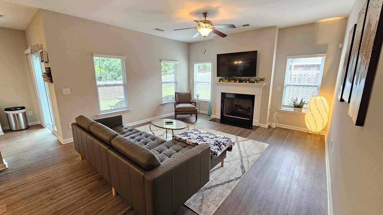Photo of Livingroom in West Columbia
