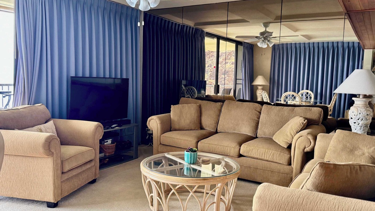 Photo of Livingroom in Makaha