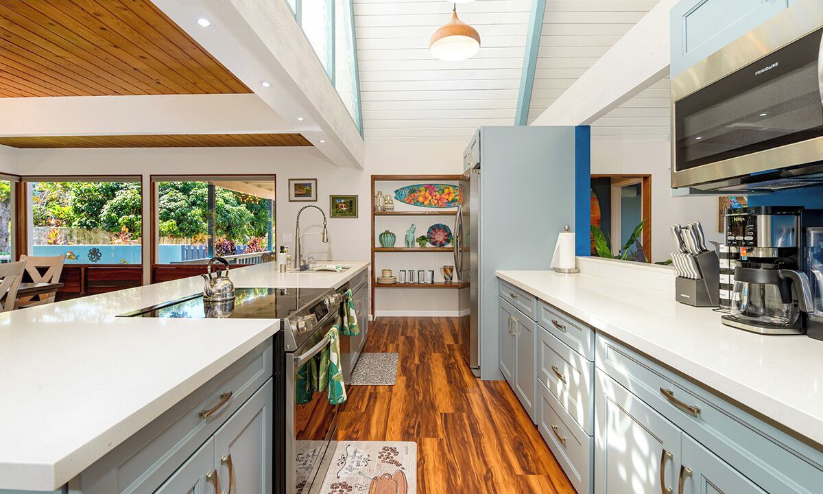 Photo of Kitchen in Kahaluu-Keauhou