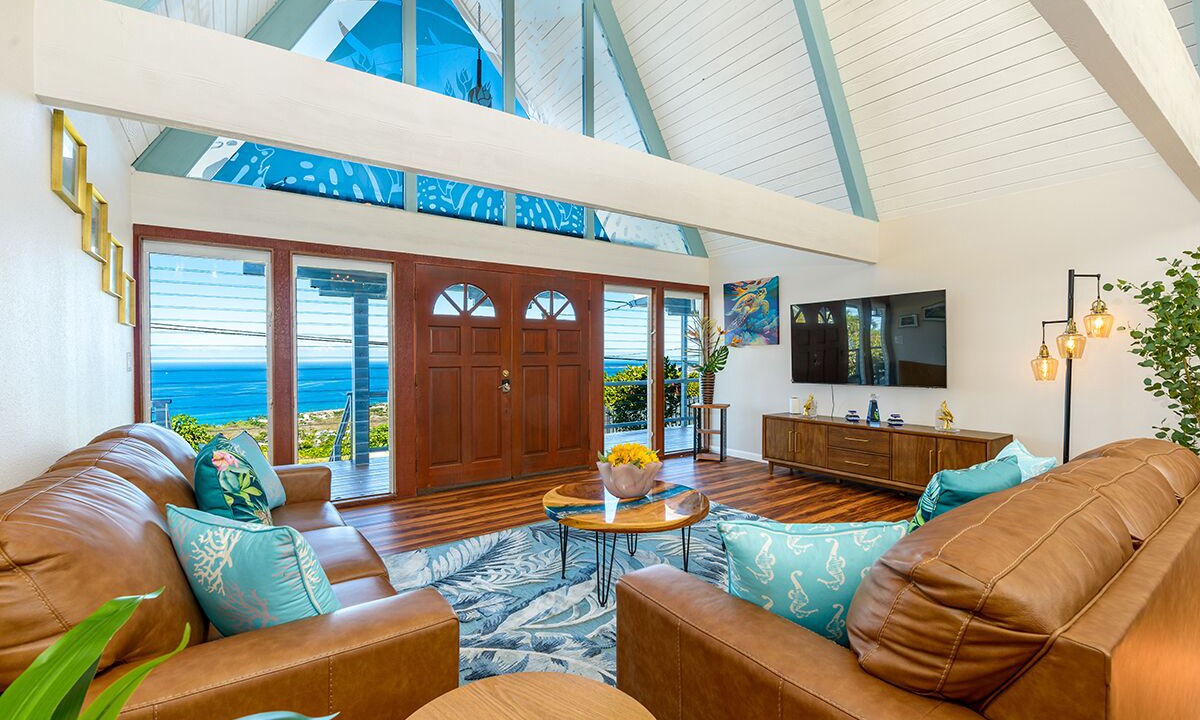 Photo of Livingroom in Kahaluu-Keauhou
