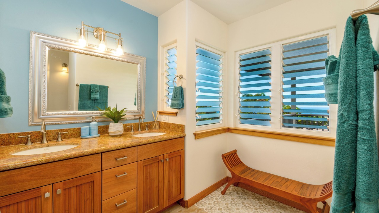 Photo of Bathroom in Kona Palisades