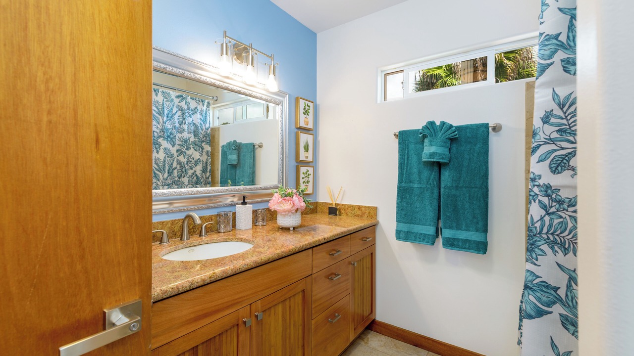 Photo of Bathroom in Kona Palisades