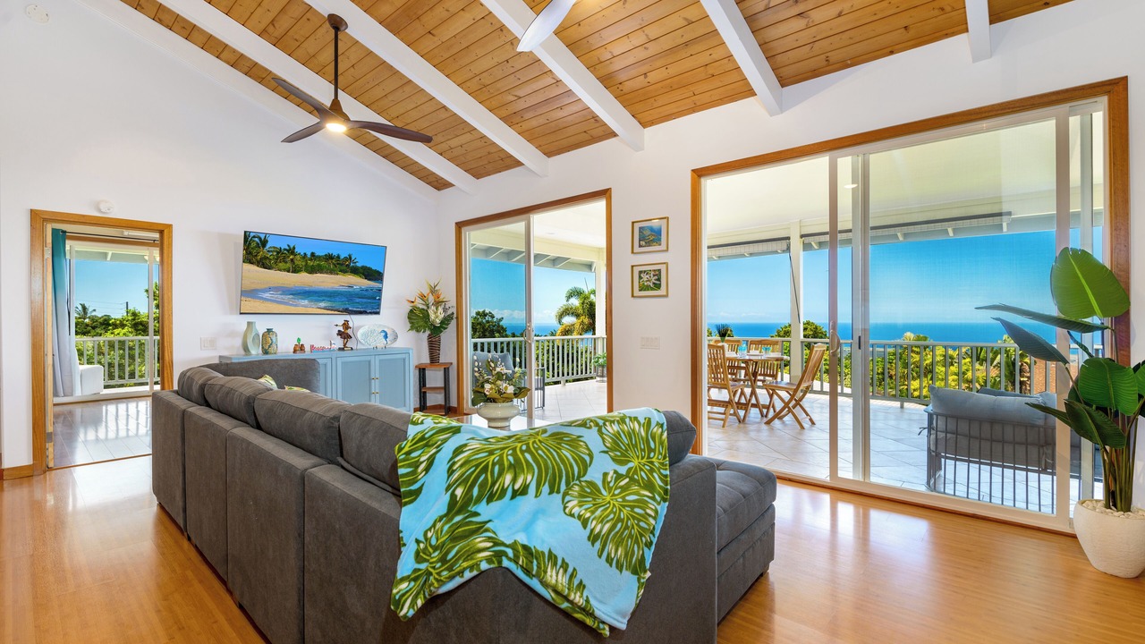 Photo of Livingroom in Kona Palisades