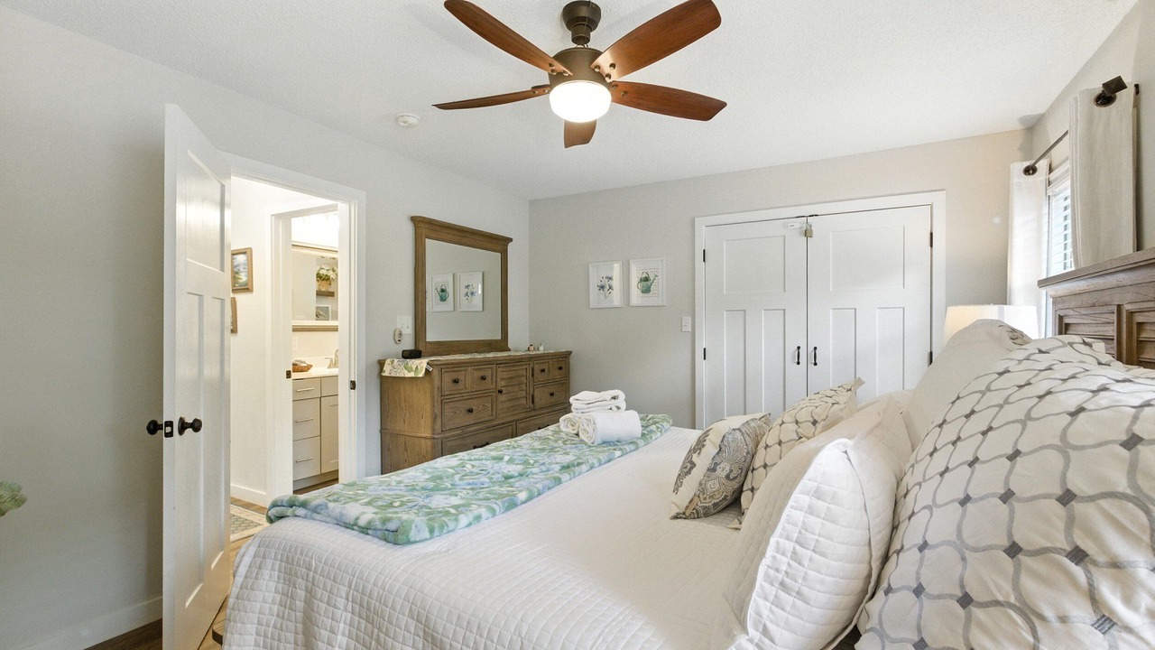 Photo of Bedroom in Townville