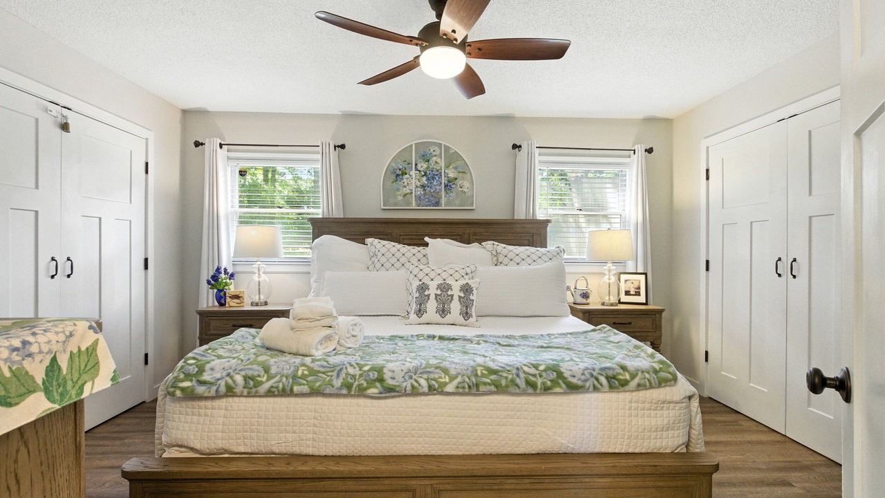 Photo of Bedroom in Townville