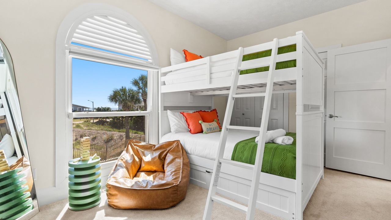 Photo of Bedroom in Oak Island