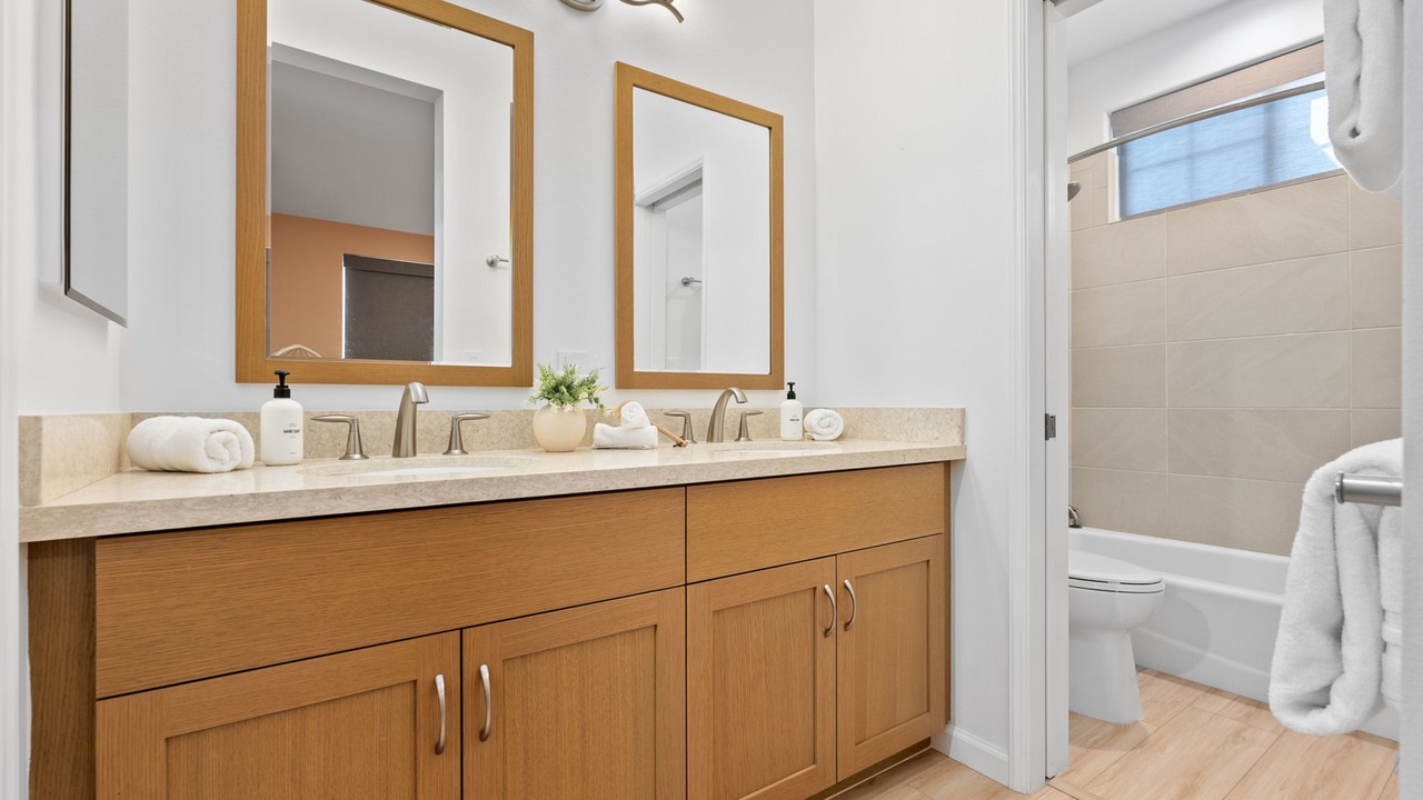 Photo of Bathroom in Makaha Valley