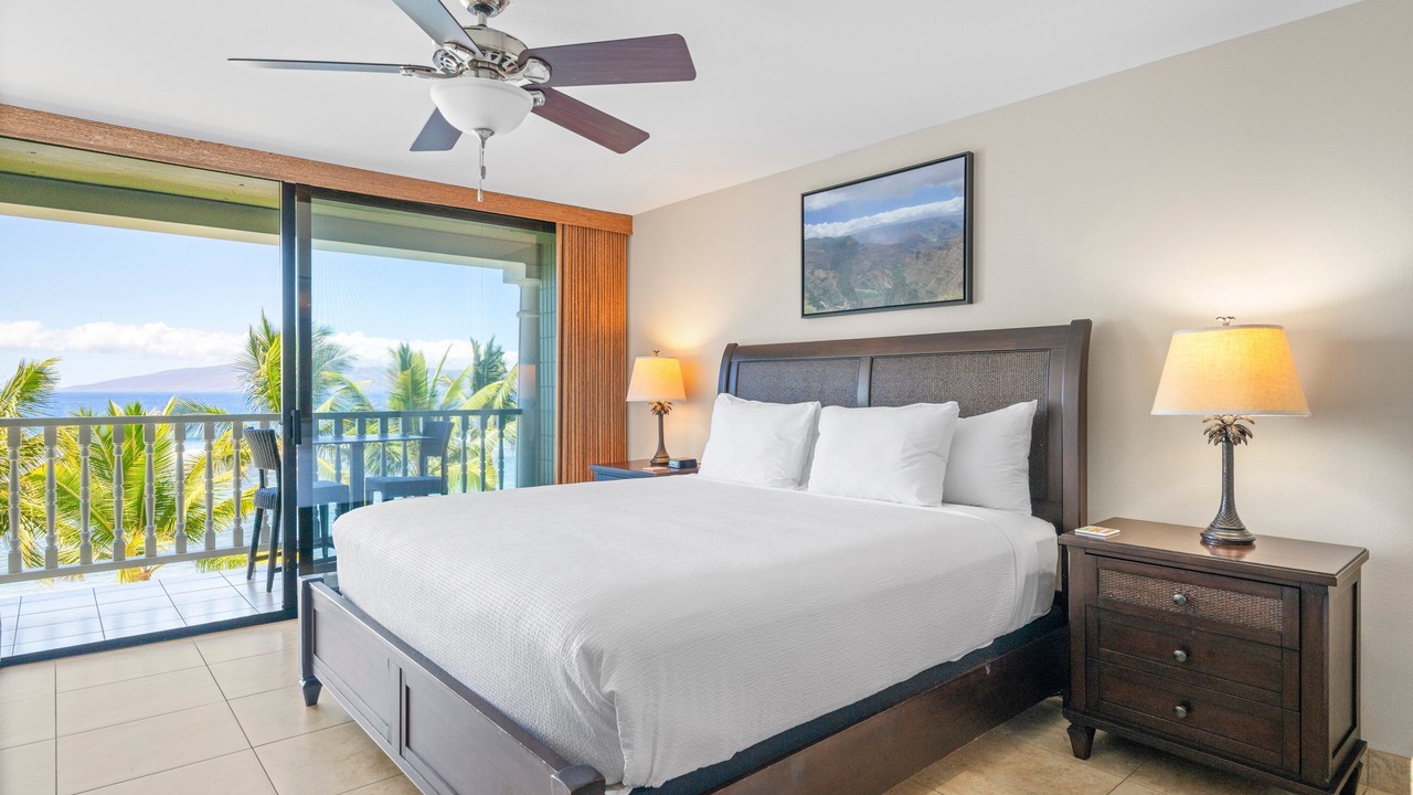 Photo of Bedroom in Historic Lahaina Front Street