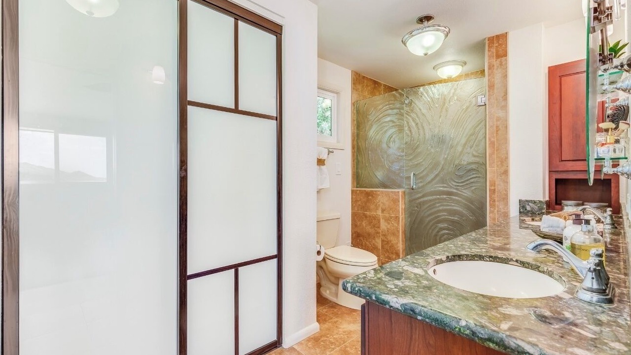 Photo of Bathroom in Kaneohe